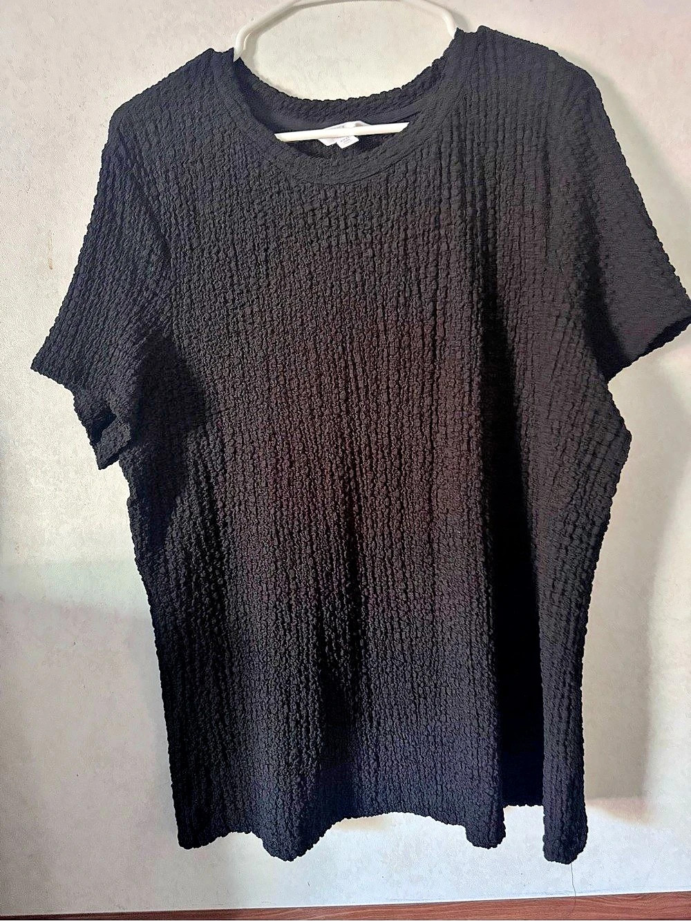 Time and Tru Textured Short Sleeve Top in Black Size XXXL (22)